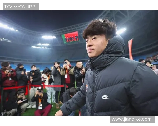 中超回应外界批评：我只专注于比赛，不受外界干扰